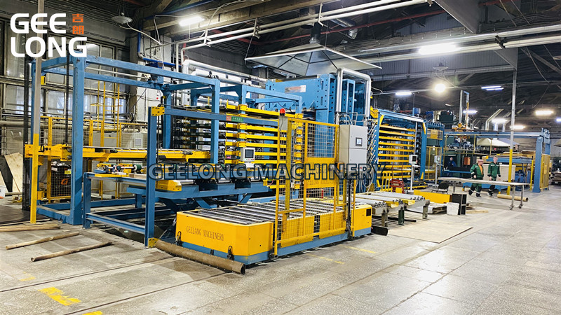 Film-faced-plywood-laminate-hot-pressing-line-machine (1)