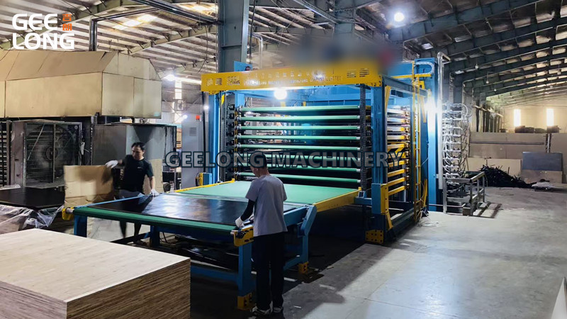 Automatic-film-faced-plywood-laminate-hot-pressing-line-machine
