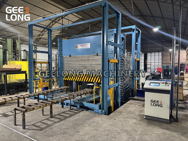 5x5-ft-Film-Faced-Plywood-Hot-Press-Machine (5)