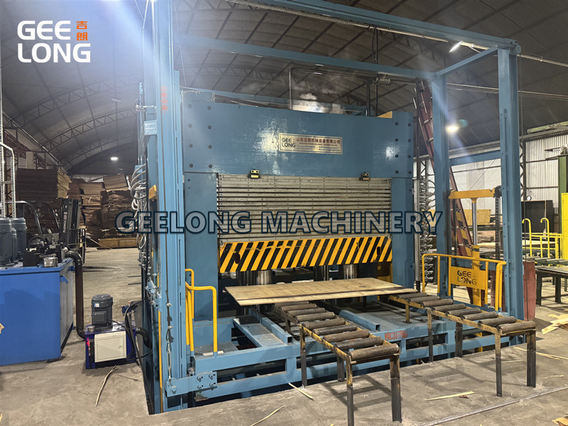 5x5-ft-Film-Faced-Plywood-Hot-Press-Machine (4)