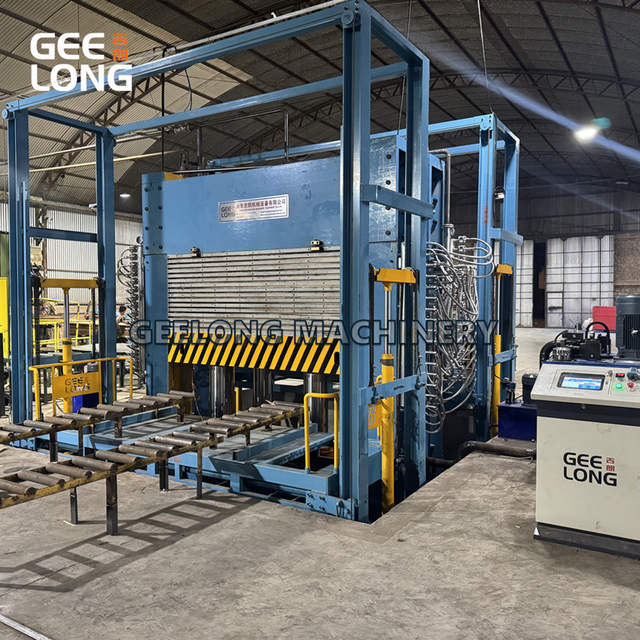 5x5 ft Film Faced Plywood Hot Press Machine