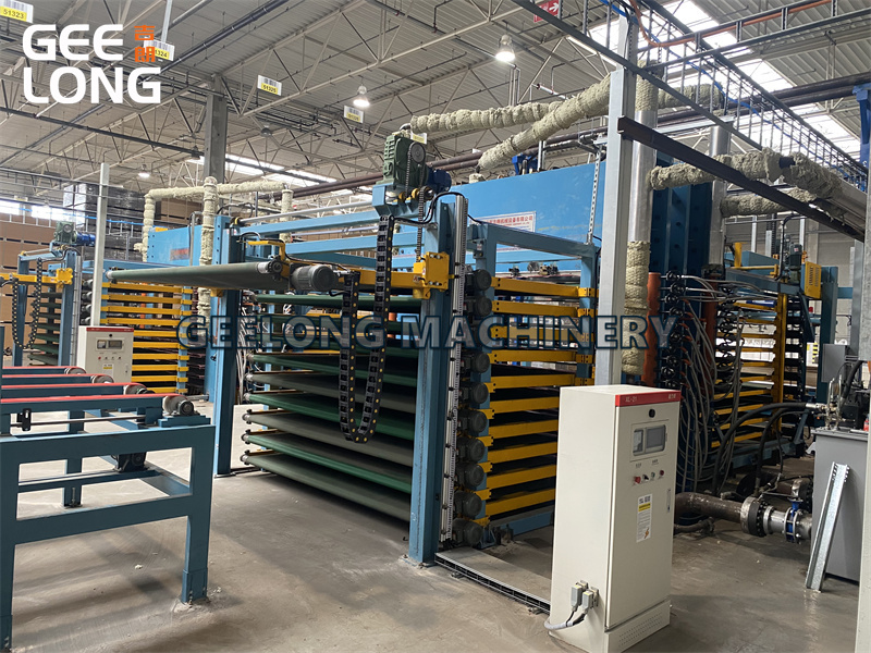 Automatic-film-faced-plywood-laminate-hot-pressing-line-machine (2)